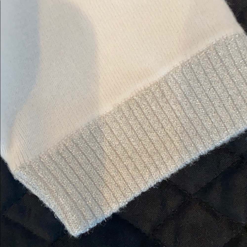 Sweater - Picture 3 of 4